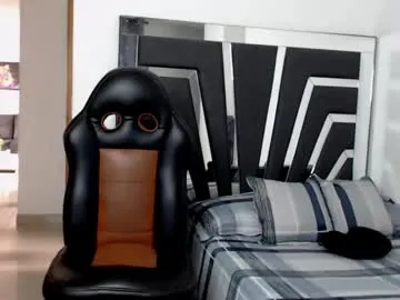 reddfoxxy – webcam model profile photo Image 9