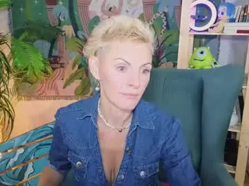 informal_ – webcam model profile photo Image 3