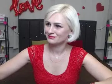 crimsonkitten – webcam model profile photo Image 7