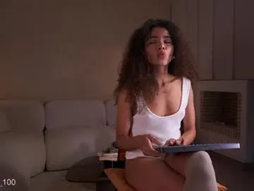 mioflare – webcam model profile photo Image 5