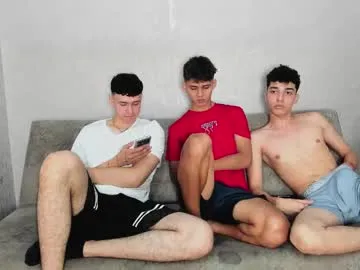 lustyaura – webcam model profile photo Image 19