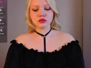 petite_hollyy Image 4