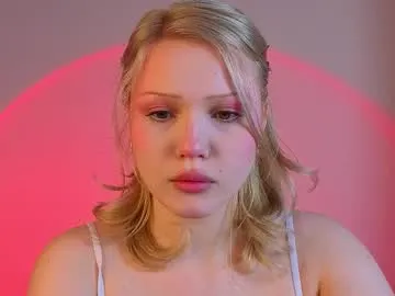 petite_hollyy Image 5