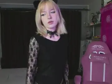 informal_ – webcam model profile photo Image 12