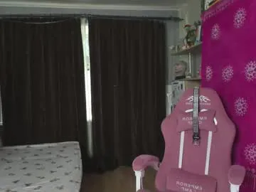 informal_ – webcam model profile photo Image 8