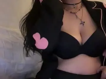 mazzanti_ – webcam model profile photo Image 7