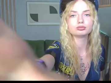 violett__golden – webcam model profile photo Image 6