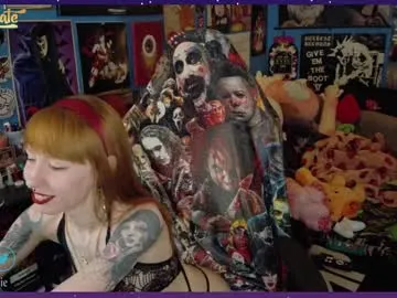 shantallmilf – webcam model profile photo Image 18