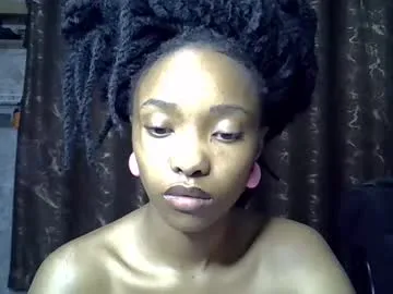 luminaya – webcam model profile photo Image 5