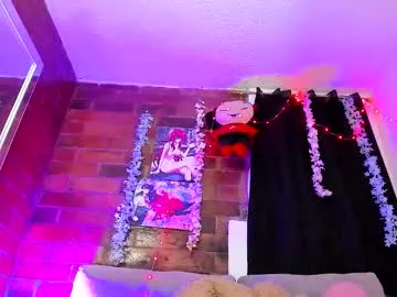 crystalnut – webcam model profile photo Image 14