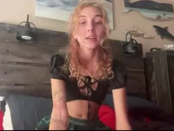 lustyaura – webcam model profile photo Image 6