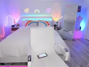 crimsonkitten – webcam model profile photo Image 7