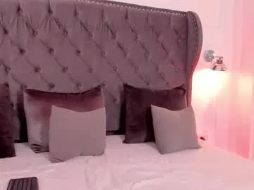 juliaquin – webcam model profile photo Image 7