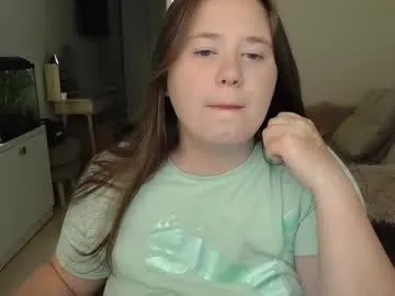 abrilhelena8 – webcam model profile photo Image 2