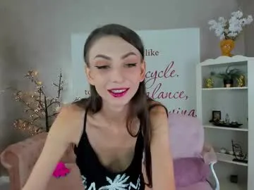 lucydelovely – webcam model profile photo Image 4