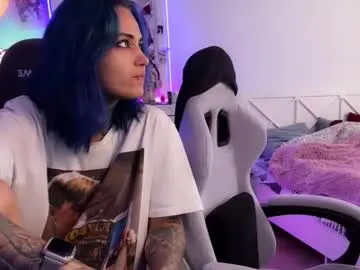 mon1_day – webcam model profile photo Image 5