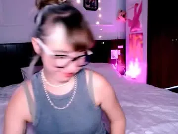 naive_love – webcam model profile photo Image 18