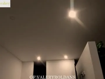 bright_diamonds_054 – webcam model profile photo Image 12