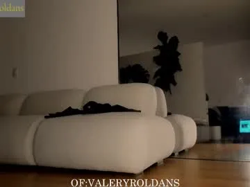 bright_diamonds_054 – webcam model profile photo Image 15