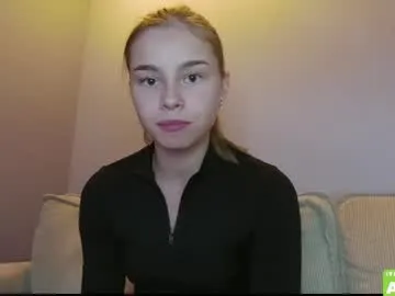 sunnywhitee – webcam model profile photo Image 8