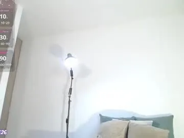 niky_love21 – webcam model profile photo Image 12