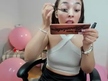 luminaya – webcam model profile photo Image 9