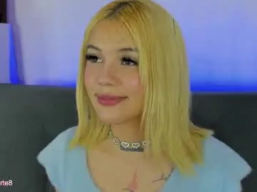 tooclose_toofar – webcam model profile photo Image 16