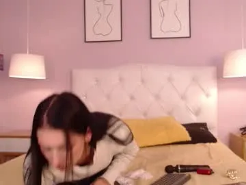 shantallmilf – webcam model profile photo Image 18