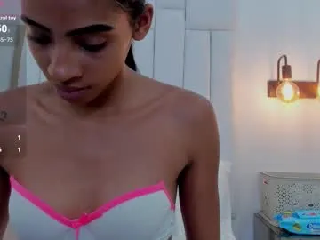 kitty__sophie – webcam model profile photo Image 11