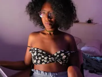 misssweettie – webcam model profile photo Image 13