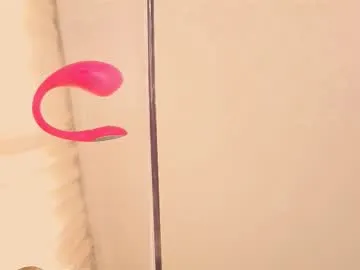 ericaglam – webcam model profile photo Image 14