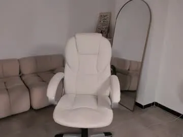 bambifarrina – webcam model profile photo Image 13