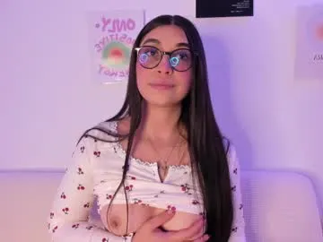 sexy_candy18x – webcam model profile photo Image 2