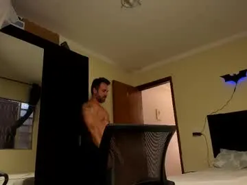 Lovemen2009 – webcam model profile photo Image 2