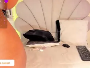 milla_milla – webcam model profile photo Image 10