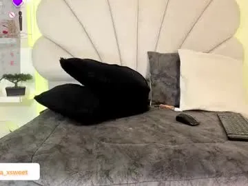 milla_milla – webcam model profile photo Image 11