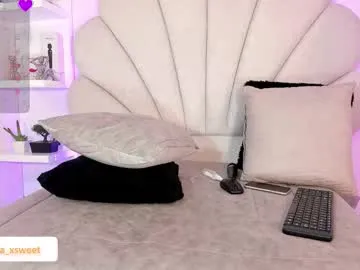 milla_milla – webcam model profile photo Image 3