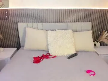 zeannalicious – webcam model profile photo Image 14