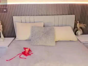 zeannalicious – webcam model profile photo Image 18