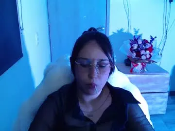 lustyaura – webcam model profile photo Image 18
