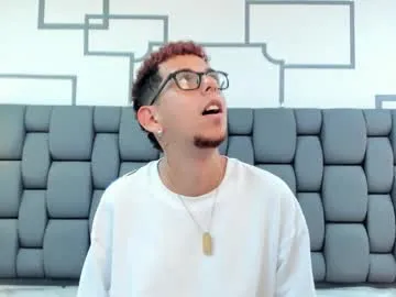 informal_ – webcam model profile photo Image 15