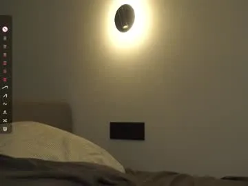 sweety_one_ – webcam model profile photo Image 16