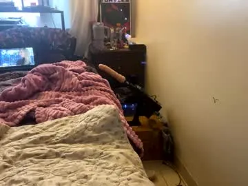 milly_shy – webcam model profile photo Image 4