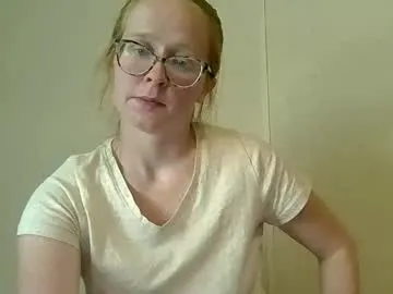 funny_to_see_you_here – webcam model profile photo Image 5