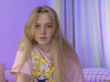 blush_mikki – webcam model profile photo Image 9