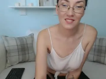 ren_esma – webcam model profile photo Image 16