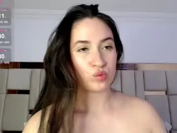 lustyaura – webcam model profile photo Image 3
