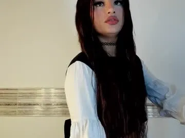 ltmina – webcam model profile photo Image 2