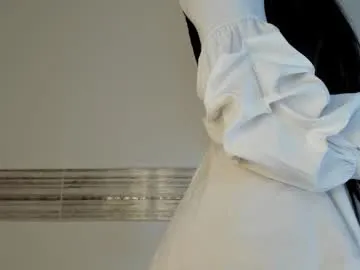 ltmina – webcam model profile photo Image 9