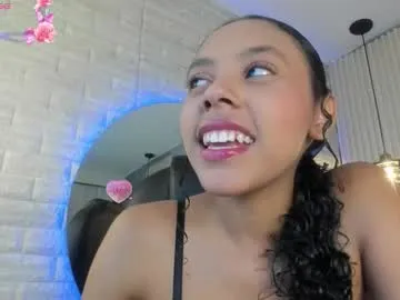 love_you_to123 – webcam model profile photo Image 8